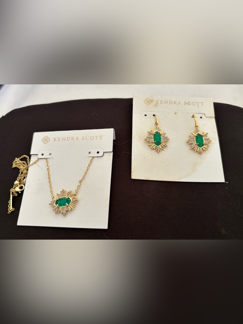 KENDRA SCOTT Gold Sunburst Necklace with Emerald Green Stone